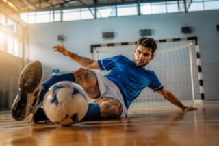 Игра лежа в мини-футболе: все официальные правила и изменения на 2026 год