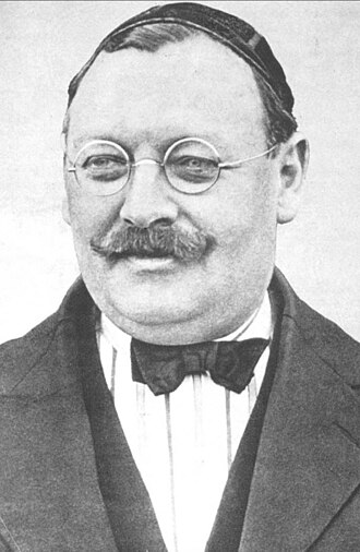 Жоан Гампер, футболист, родился 22 ноября 1877