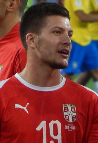 Лука Йович, футболист, родился 23 декабря 1997