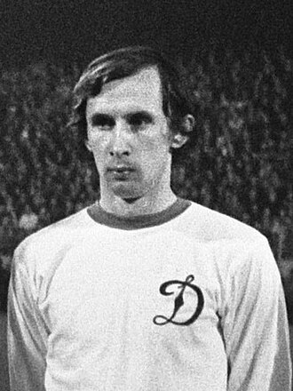 Владимир Веремеев, футболист, родился 8 ноября 1948