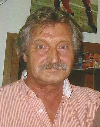 Дитер Херцог, футболист, родился 15 июля 1946