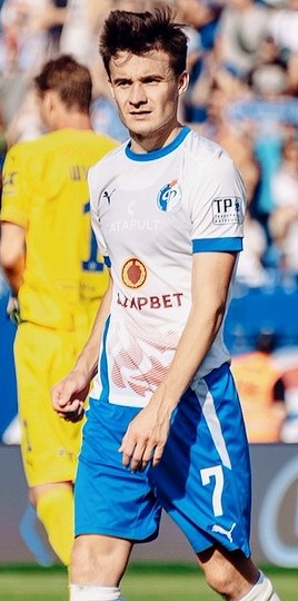 Роман Акбашев, футболист, родился 1 ноября 1991