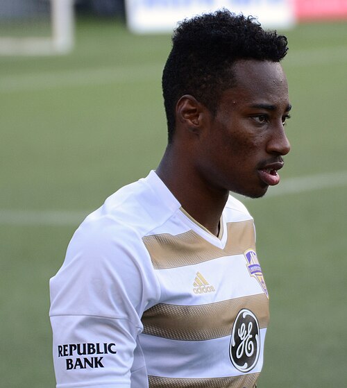 Марк-Энтони Кей — фото футболиста